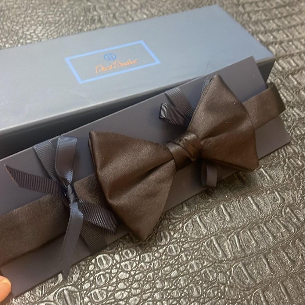 David Donahue Silk Black Satin BowTie New in Box PreTied